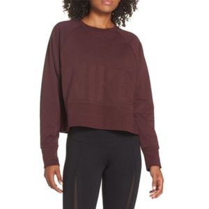 ⚡️SALE⚡️Nike Versa Embossed Cropped Sweatshirt